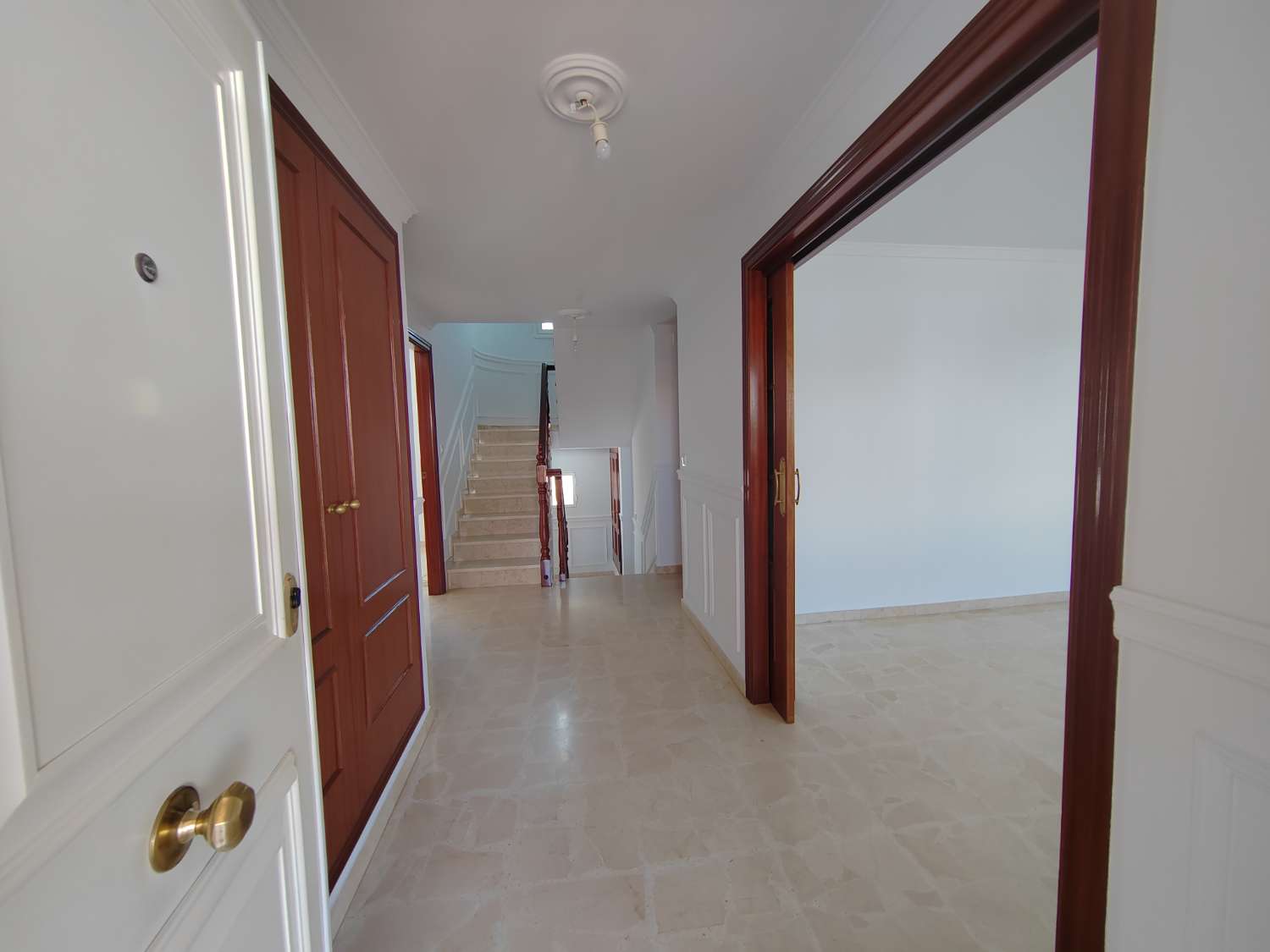 Unfurnished Townhouse in El Limonar for Long-Term Rental