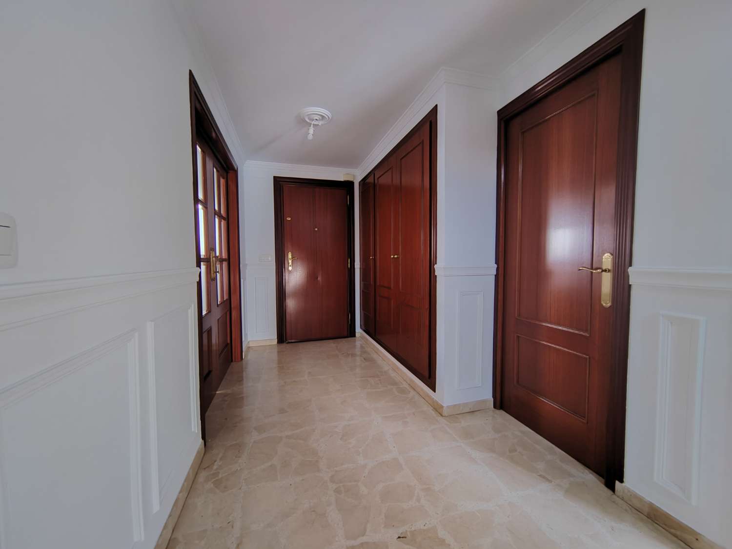 Unfurnished Townhouse in El Limonar for Long-Term Rental