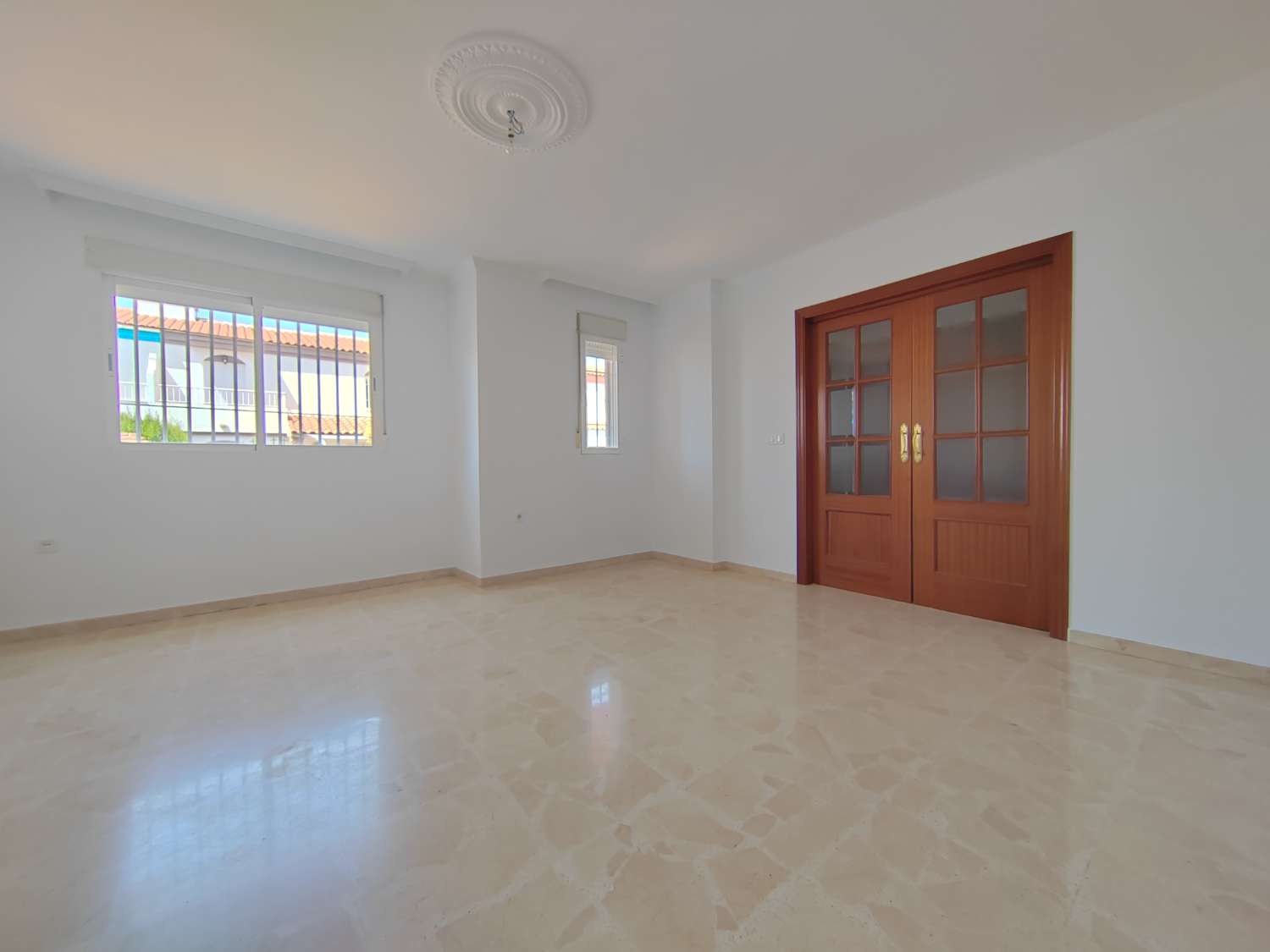 Unfurnished Townhouse in El Limonar for Long-Term Rental