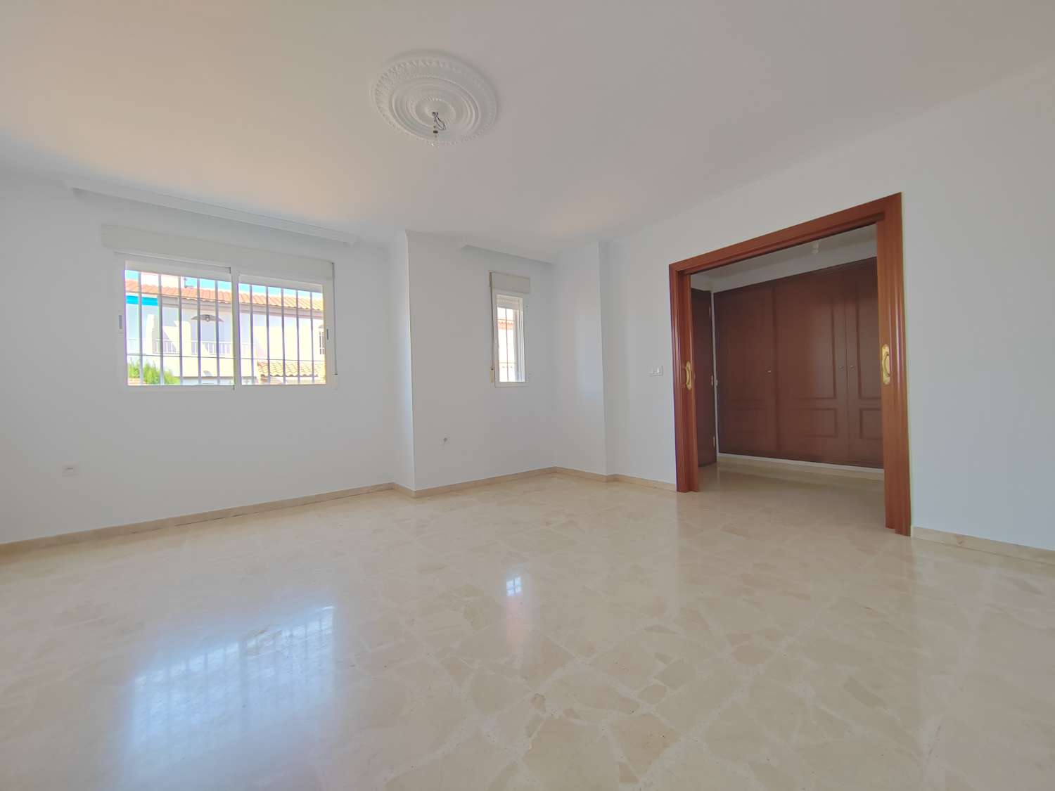 Unfurnished Townhouse in El Limonar for Long-Term Rental