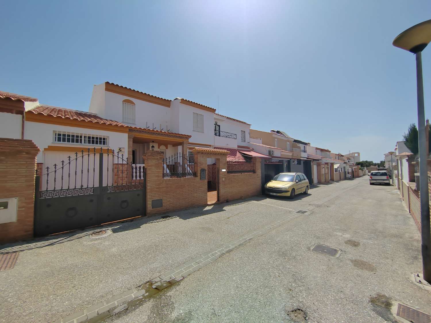 Unfurnished Townhouse in El Limonar for Long-Term Rental