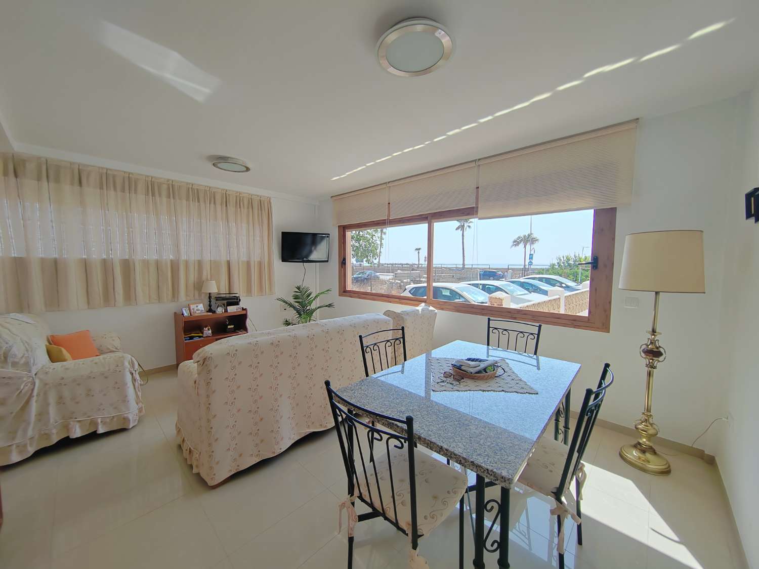 Casa en primera línea de playa en Torre del Mar