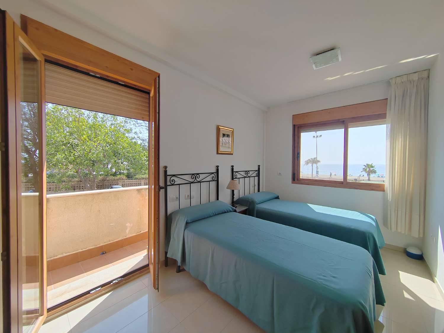 Beachfront house in Torre del Mar