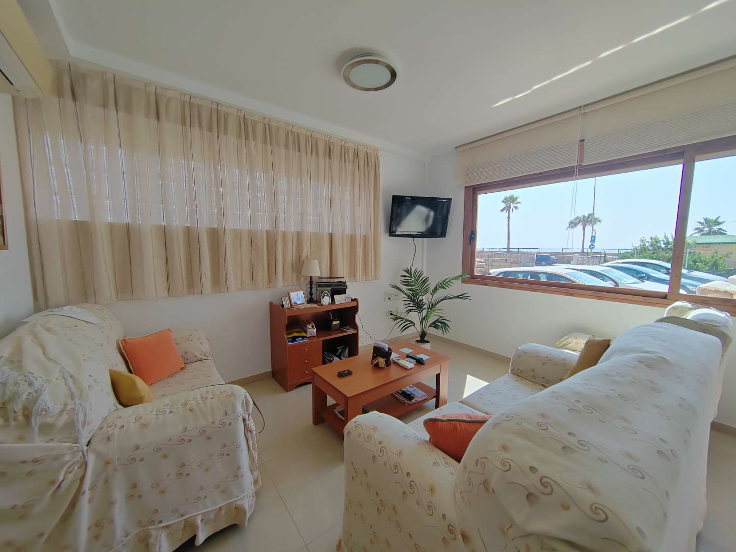 Beachfront house in Torre del Mar