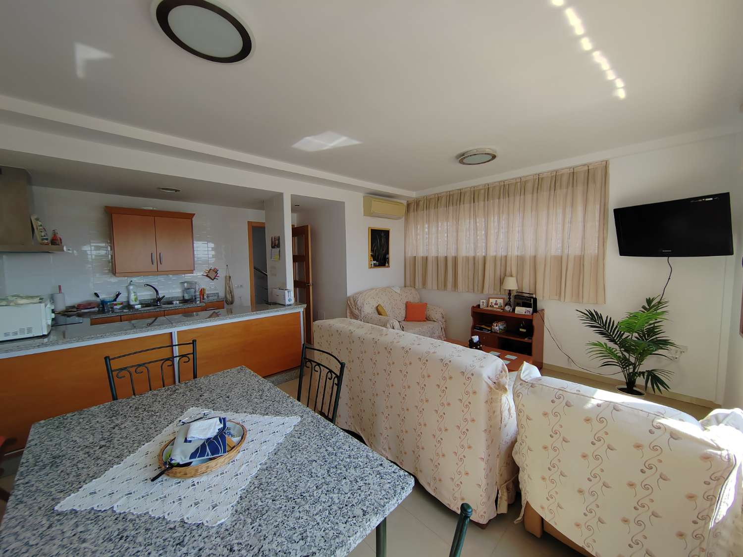 Beachfront house in Torre del Mar