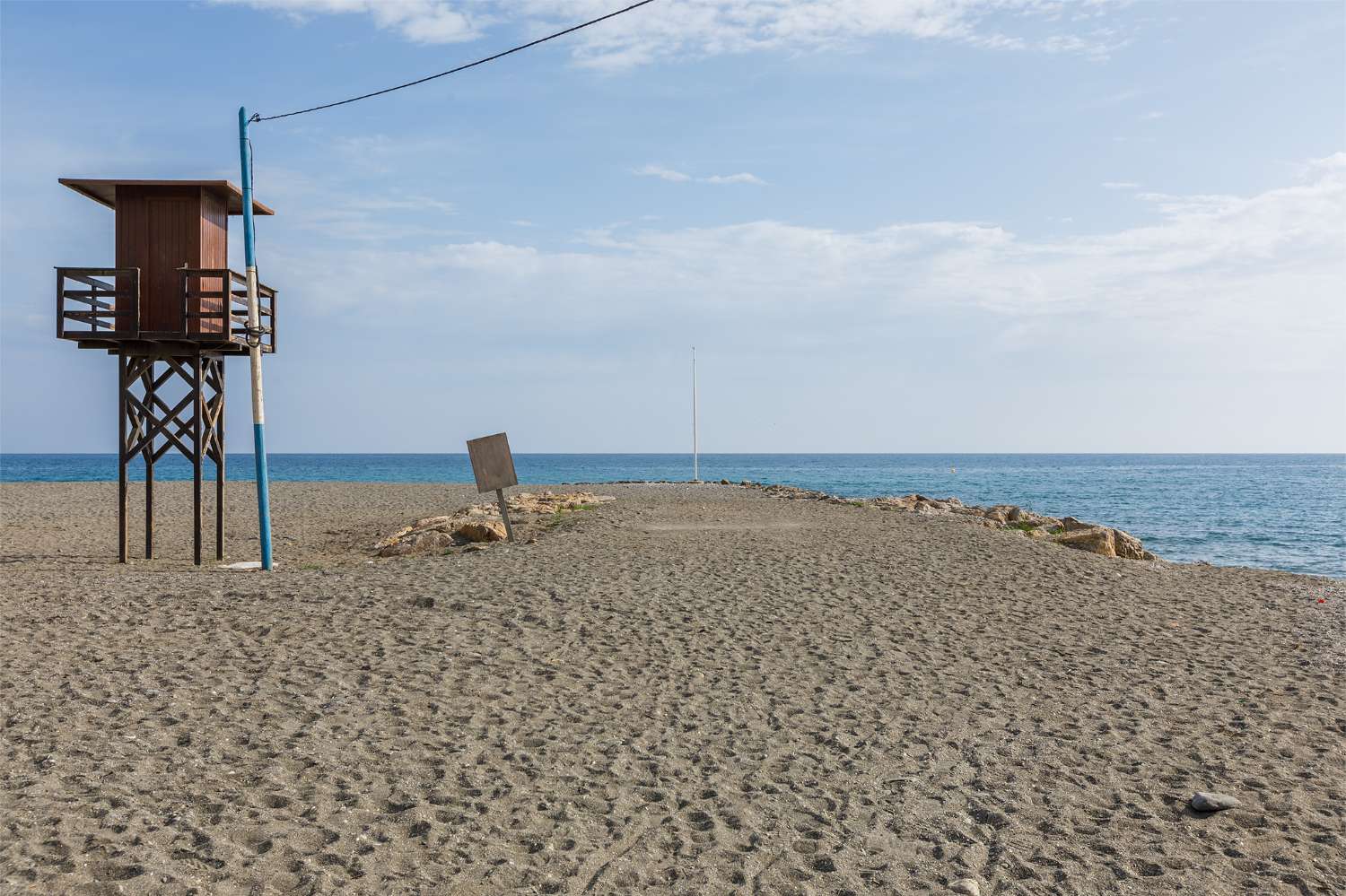 Långtidsuthyrning vid första strandlinjen i Algarrobo Beach