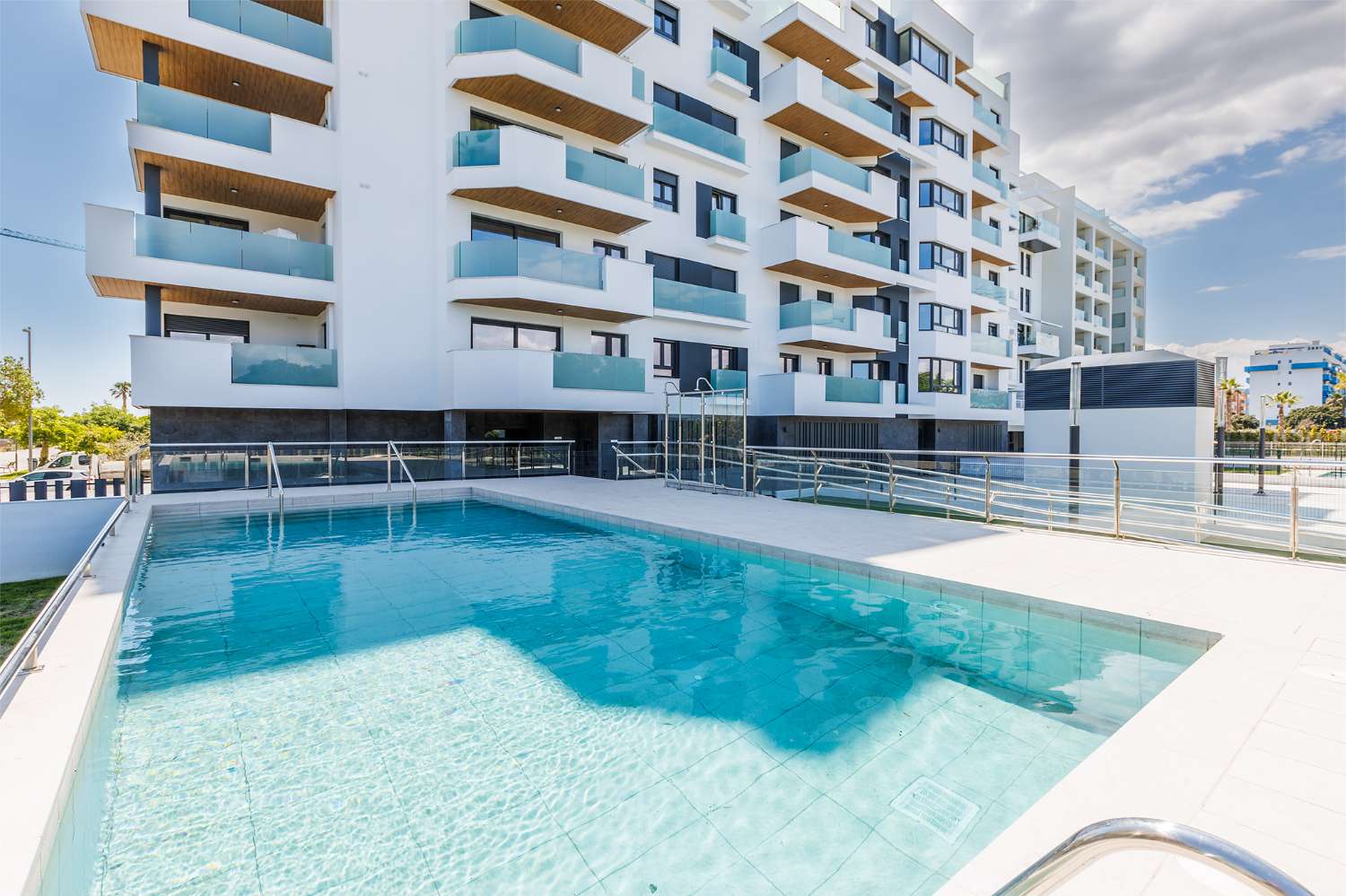 Appartement récemment construit au bord de la mer