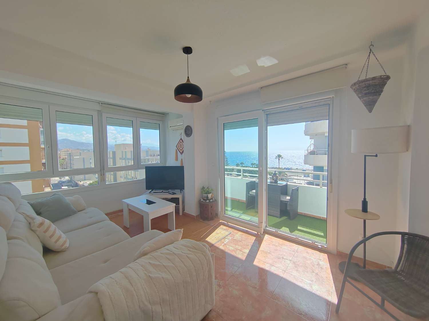 Long-Term Rental Apartment on Paseo de Larios, Torre del Mar: Unbeatable Location with Stunning Views