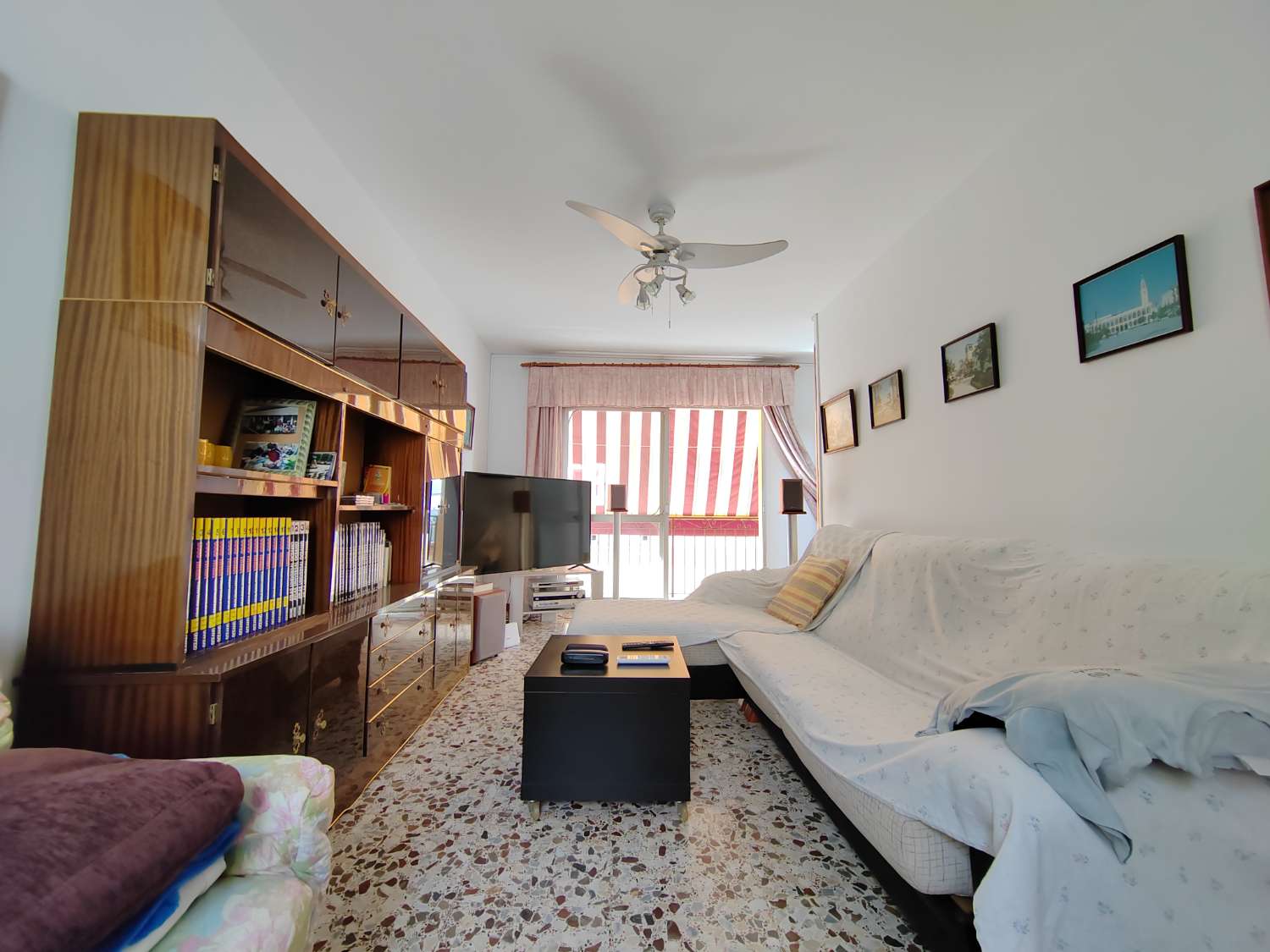 House for sale in Torre del Mar – Just a few meters from the beach and the town center.