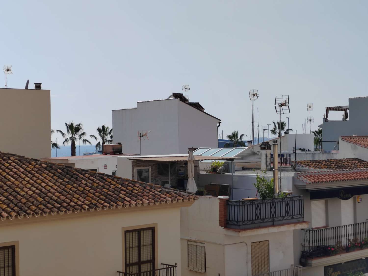 Geräumiges und helles Haus nur 50 Meter vom Strand entfernt – Caleta de Vélez